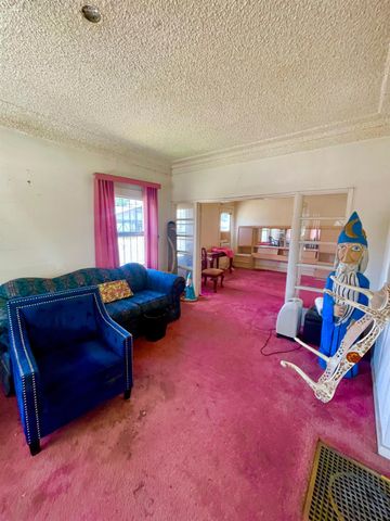 964 33rd St, Sacramento, CA 95816