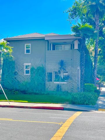 964 33rd St, Sacramento, CA 95816