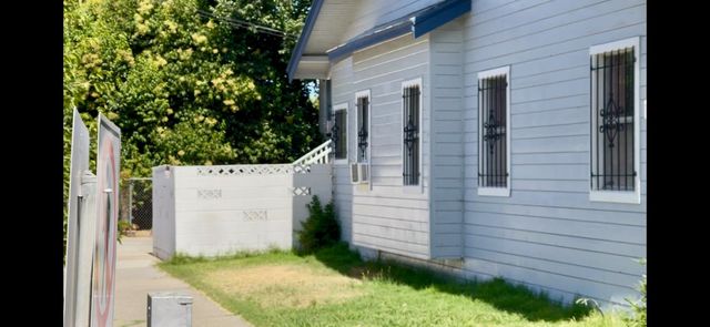 964 33rd St, Sacramento, CA 95816