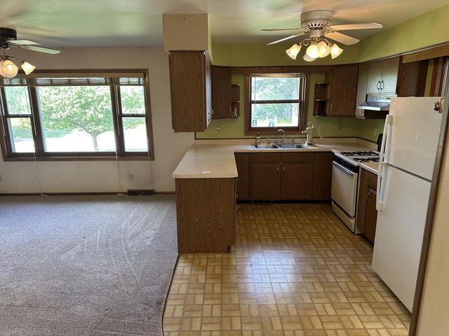 2144 Market Street, Friendship, WI 53934