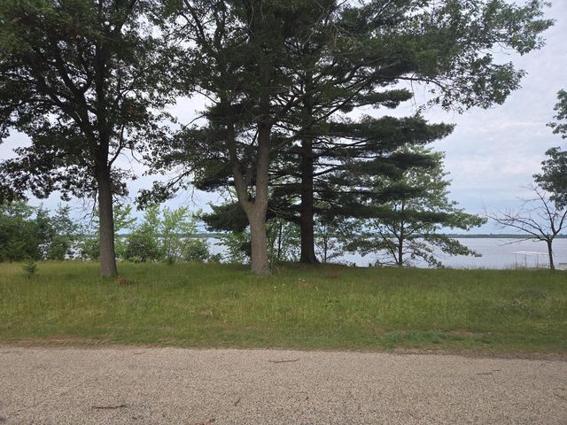 2144 Market Street, Friendship, WI 53934