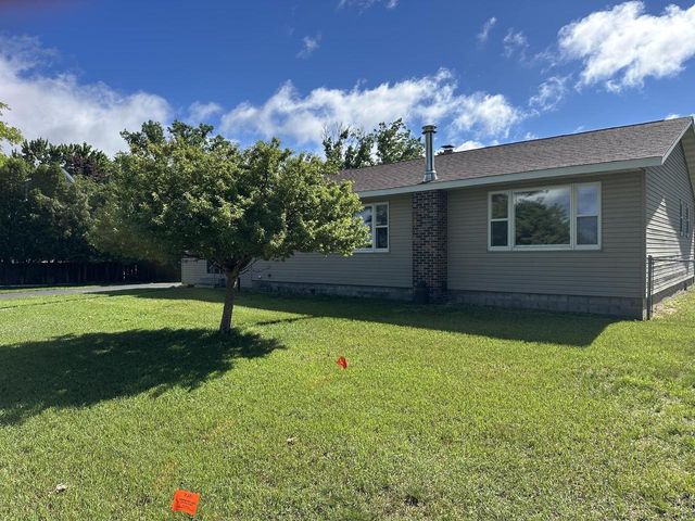 2144 Market Street, Friendship, WI 53934