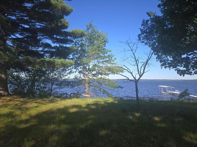 2144 Market Street, Friendship, WI 53934