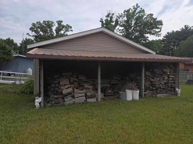 2144 Market Street, Friendship, WI 53934
