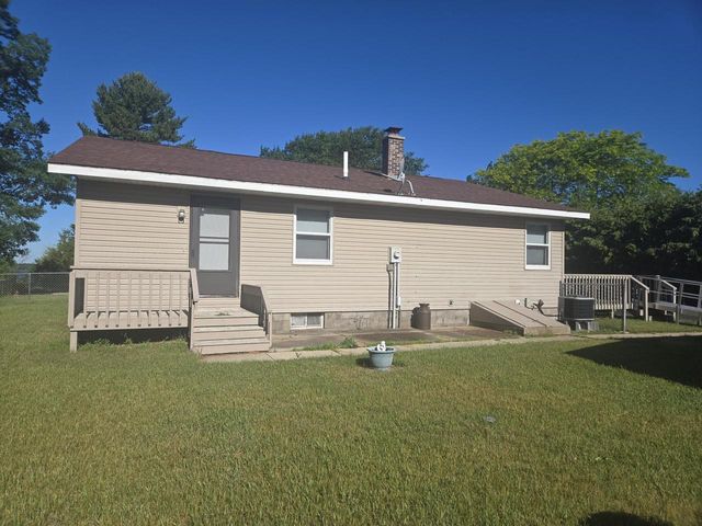 2144 Market Street, Friendship, WI 53934