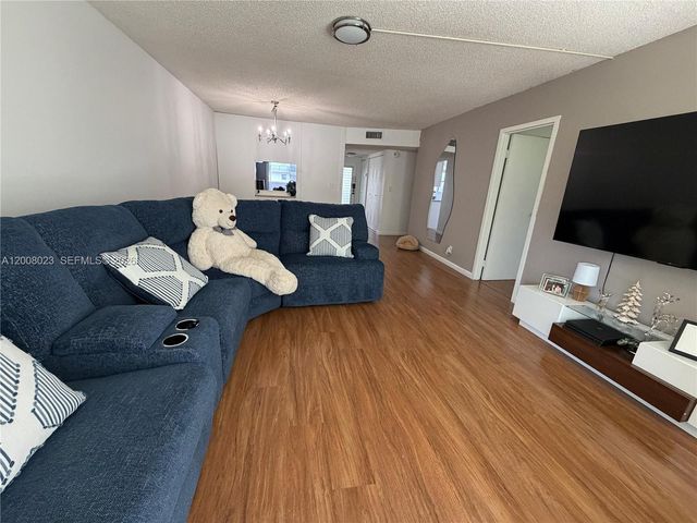 8310 Sands Point Blvd L110, Tamarac, FL 33321