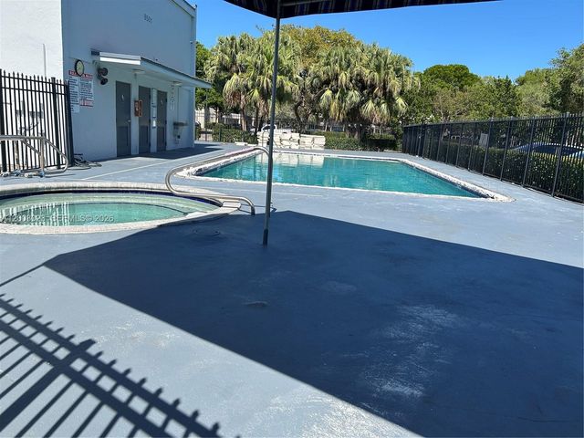 8310 Sands Point Blvd L110, Tamarac, FL 33321