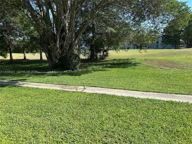 8310 Sands Point Blvd L110, Tamarac, FL 33321