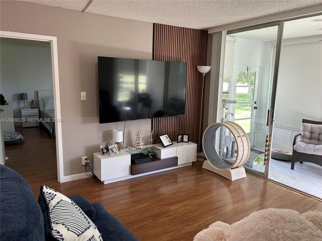 8310 Sands Point Blvd L110, Tamarac, FL 33321