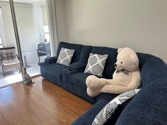 8310 Sands Point Blvd L110, Tamarac, FL 33321