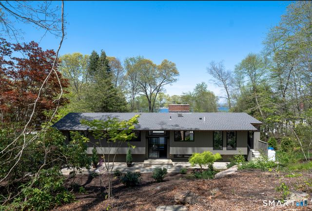 5 Hemlock Drive, Essex, CT 06426