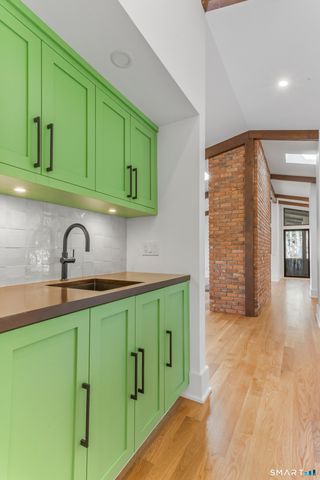5 Hemlock Drive, Essex, CT 06426