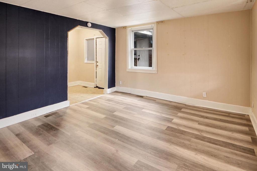 204 W 35TH ST, Wilmington, DE 19802