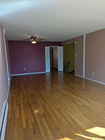 5219 Wilshire 5219, Oakdale, NY 11769