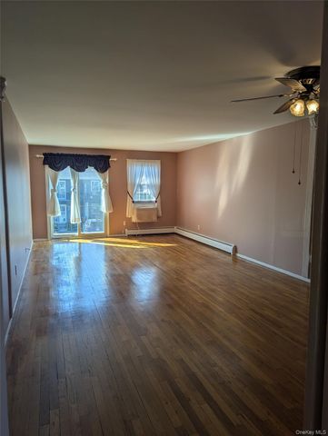 5219 Wilshire 5219, Oakdale, NY 11769