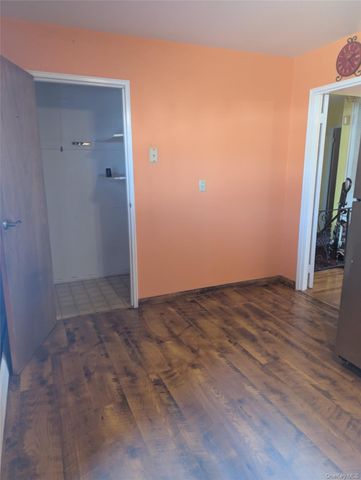 5219 Wilshire 5219, Oakdale, NY 11769