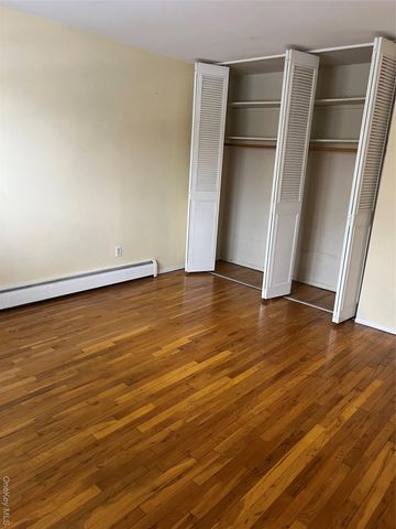 5219 Wilshire 5219, Oakdale, NY 11769