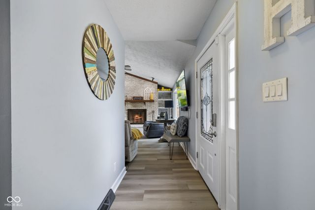 5211 Flintstone Drive, Indianapolis, IN 46237