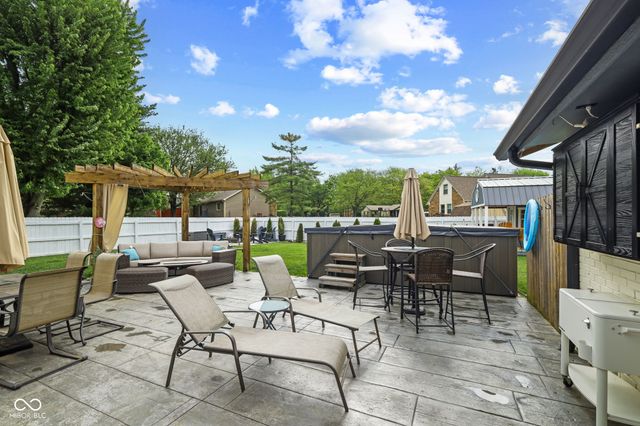 5211 Flintstone Drive, Indianapolis, IN 46237