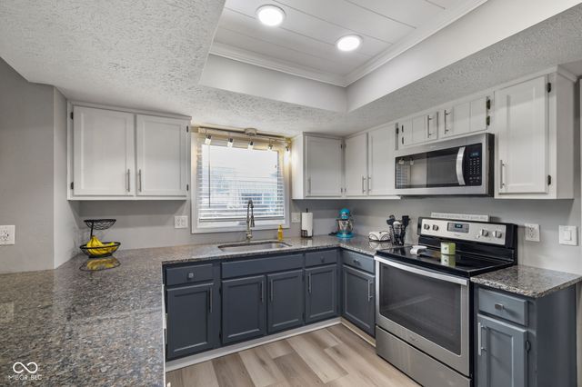 5211 Flintstone Drive, Indianapolis, IN 46237