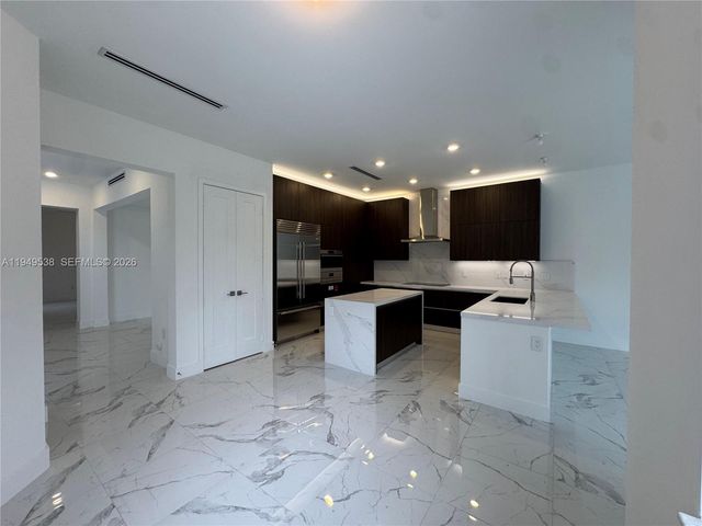 19670 NE 14th Ct 19670, Miami, FL 33179