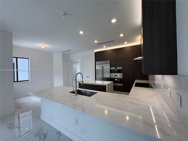 19670 NE 14th Ct 19670, Miami, FL 33179