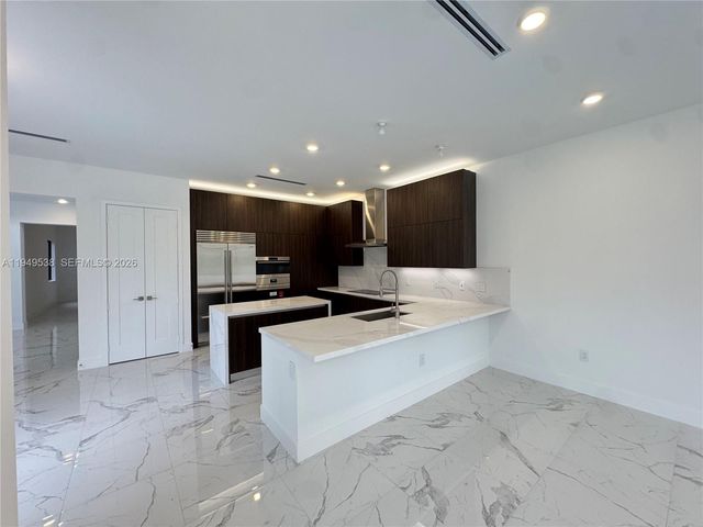 19670 NE 14th Ct 19670, Miami, FL 33179