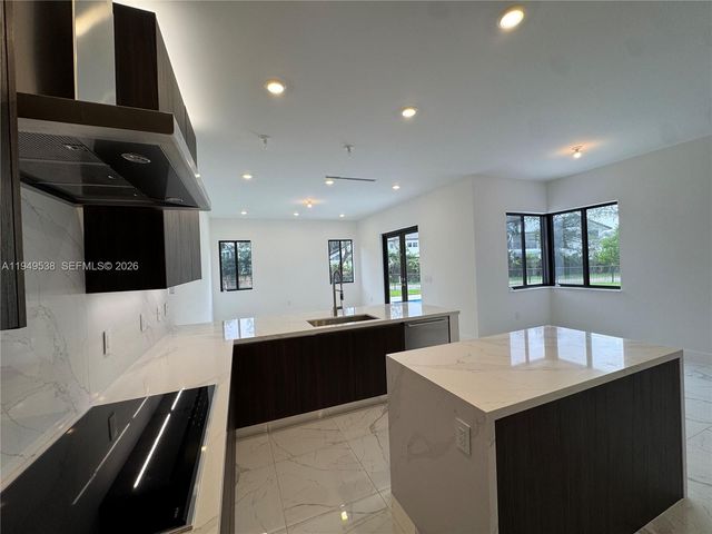 19670 NE 14th Ct 19670, Miami, FL 33179