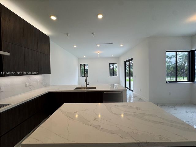 19670 NE 14th Ct 19670, Miami, FL 33179