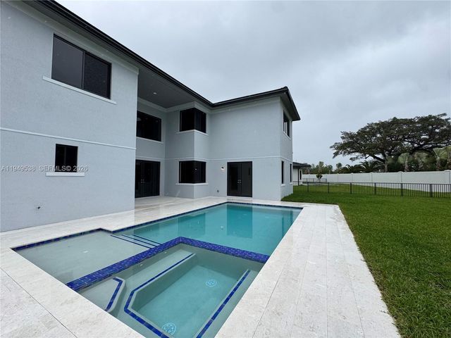 19670 NE 14th Ct 19670, Miami, FL 33179