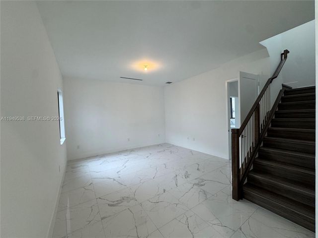 19670 NE 14th Ct 19670, Miami, FL 33179