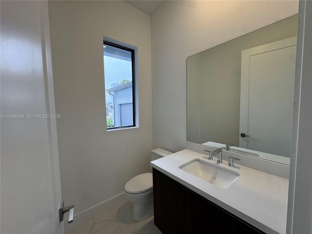 19670 NE 14th Ct 19670, Miami, FL 33179