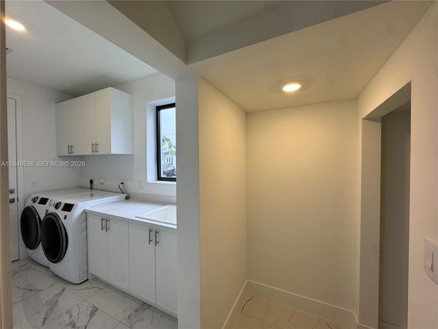 19670 NE 14th Ct 19670, Miami, FL 33179