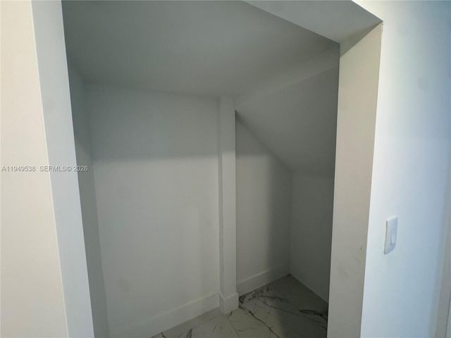 19670 NE 14th Ct 19670, Miami, FL 33179