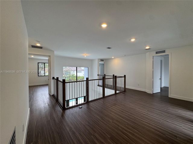 19670 NE 14th Ct 19670, Miami, FL 33179