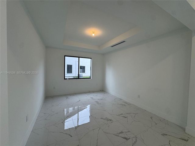 19670 NE 14th Ct 19670, Miami, FL 33179