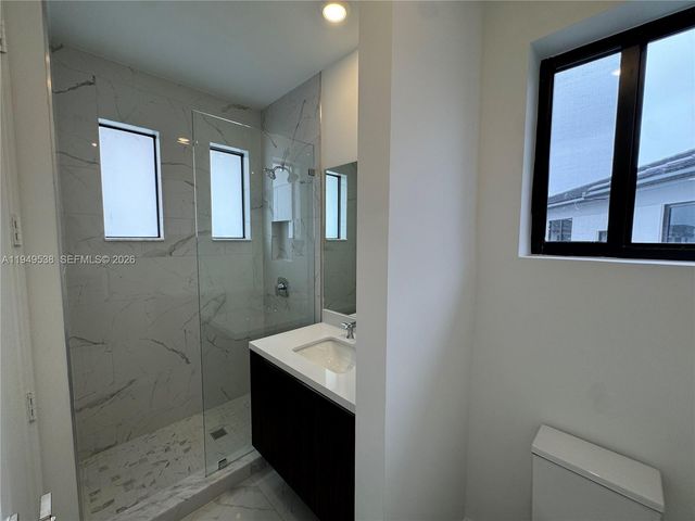 19670 NE 14th Ct 19670, Miami, FL 33179