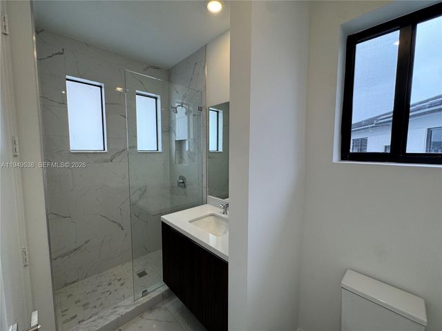 19670 NE 14th Ct 19670, Miami, FL 33179