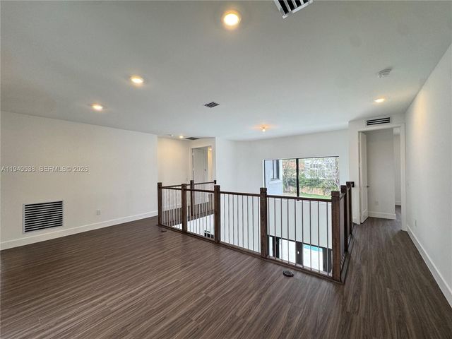 19670 NE 14th Ct 19670, Miami, FL 33179