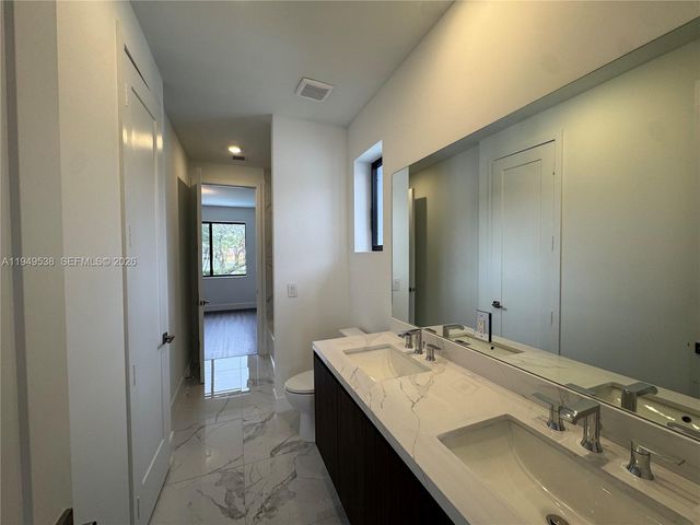 19670 NE 14th Ct 19670, Miami, FL 33179