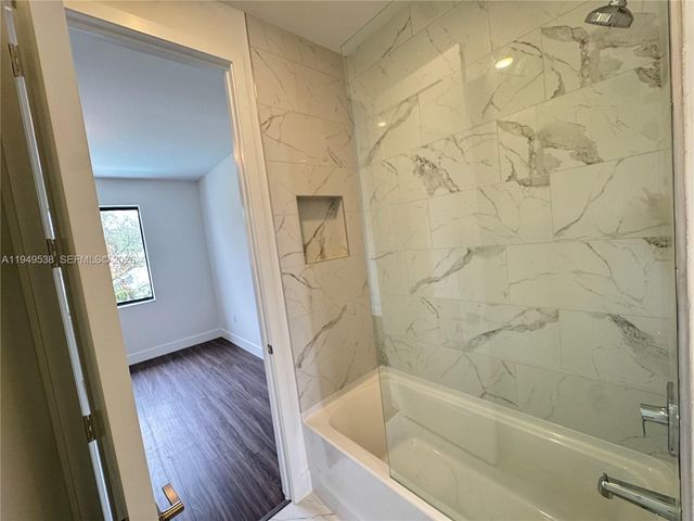 19670 NE 14th Ct 19670, Miami, FL 33179