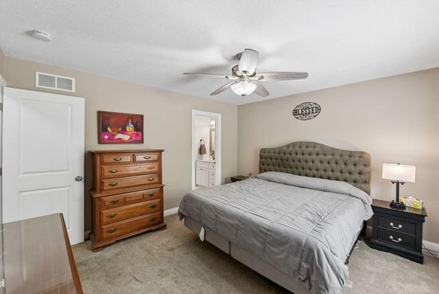 683 Euclid Avenue, Crescent Springs, KY 41017