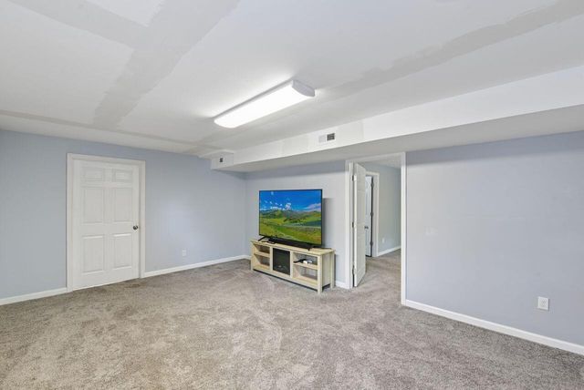 683 Euclid Avenue, Crescent Springs, KY 41017