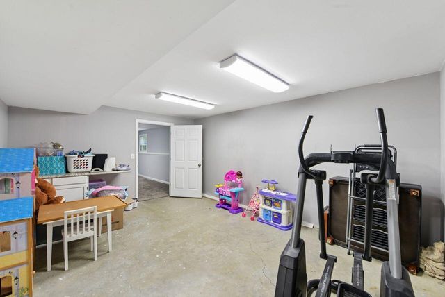 683 Euclid Avenue, Crescent Springs, KY 41017