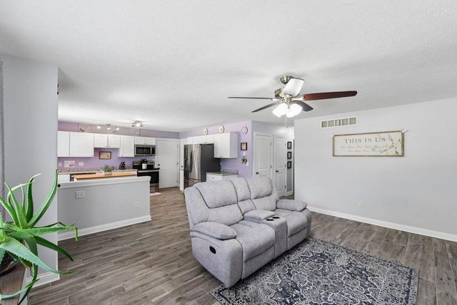 683 Euclid Avenue, Crescent Springs, KY 41017