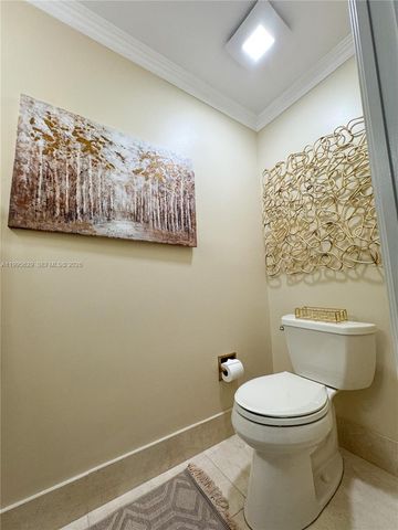 2723 E Abiaca Cir, Davie, FL 33328