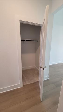 228 Groveland DR, Liberty Hill, TX 78642
