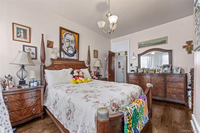 1804 Muliner Avenue, Bronx, NY 10462