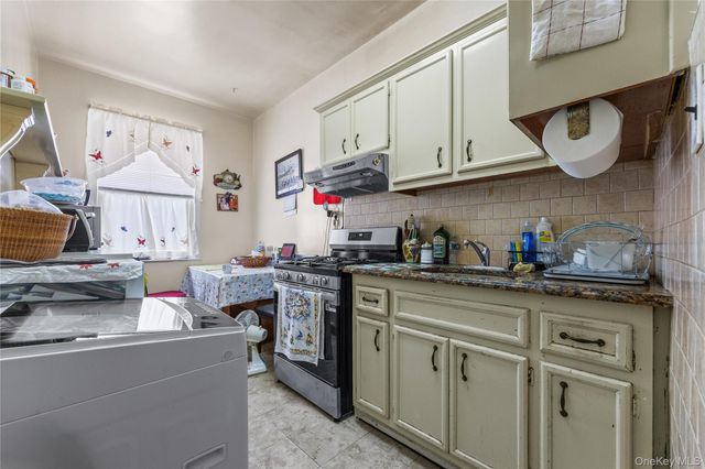 1804 Muliner Avenue, Bronx, NY 10462