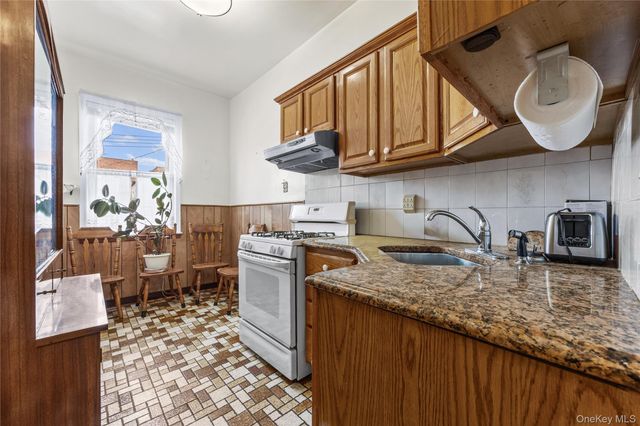1804 Muliner Avenue, Bronx, NY 10462